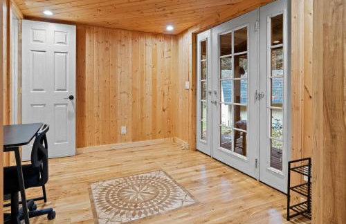 Cedar Cabin at Rainier Entrance-Hot Tub and Cinema - Foto 17