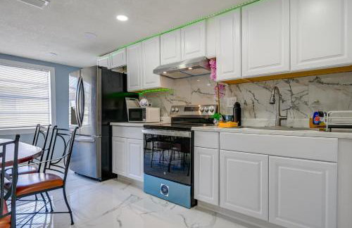 Lakefront Anglers Oasis in Holiday! 8 Mi to Beach - Foto 11