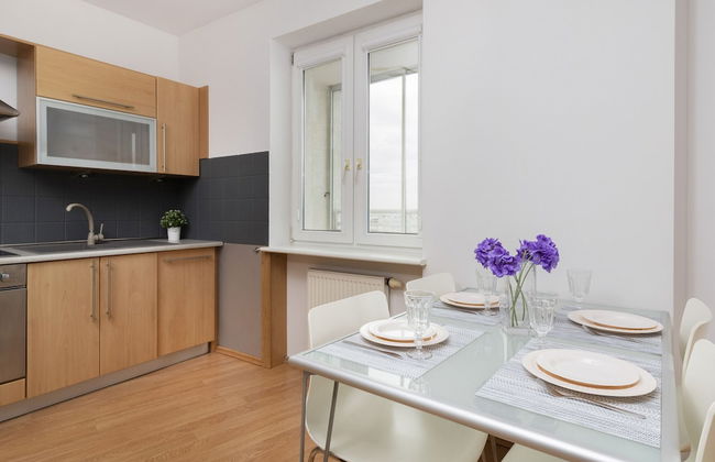 Warsaw Ursynów Apartment by Renters - Photo 9