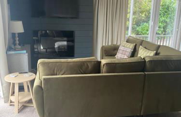 Cosy north Devon lodge within Hartland forest - Foto 2