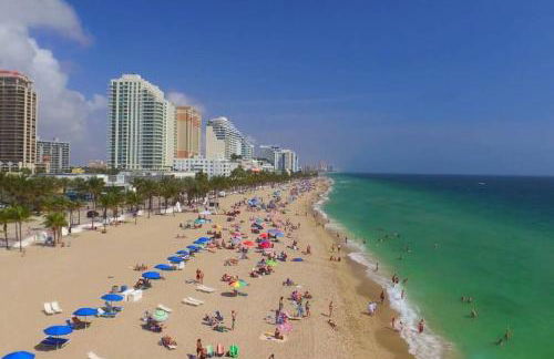 Luxury Mansion, Game Room, Pool, Rooftop, Skyline, Walk to Las Olas - Foto 78