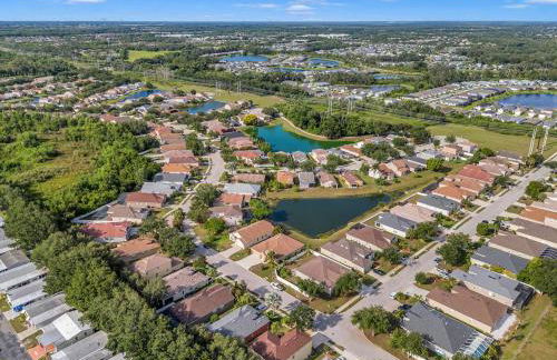 Large 5 bd home close to Beaches - Photo 50