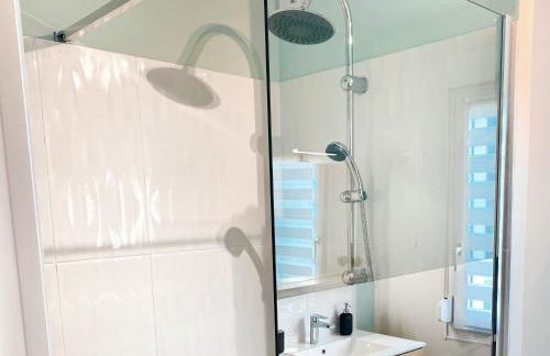 L'alcôve - T2 Calme, Terrasse & Parking privé - Foto 15