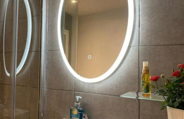 Beautiful apartment one double bedroom with additional single bed and one single bedroom with a sofa bed in lounge - Foto 9