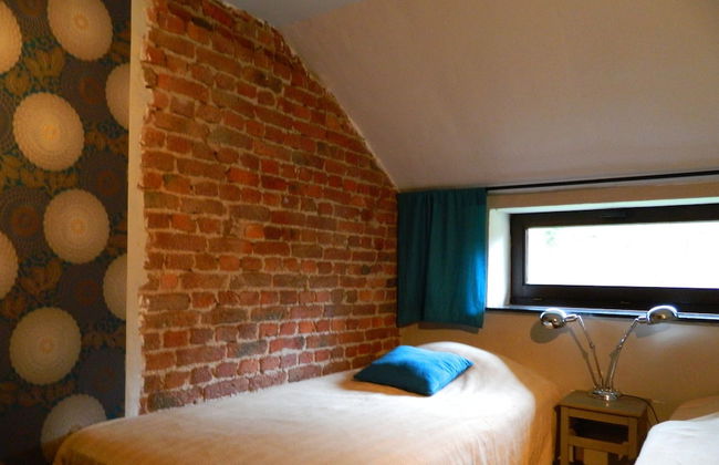 Regional House With Exposed Timber Frame Elements Full of Authenticity and Charm in a Green Area - Photo 7