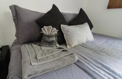 Exclusive Lux Home Near Town • Game Rm • Gym • 4BR - Photo 21