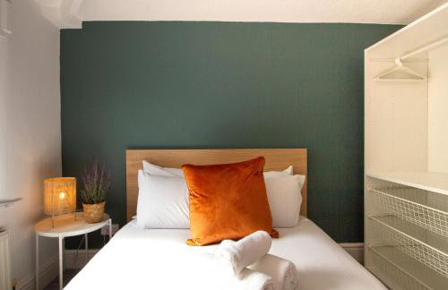 Stylish Comfort: 2BR Home in the Heart of Wigan - Foto 24