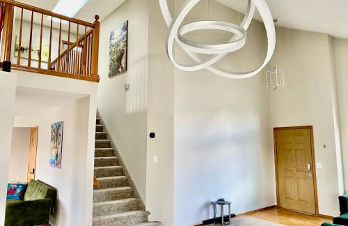 3br home 2br unit close to USAFA with fireplace - Foto 39