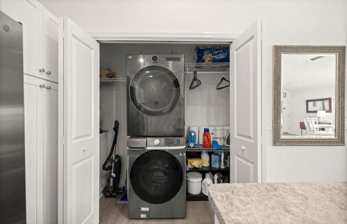 Cozy 2BR in The Villages With BBQ and 4 Seaters Golfcart King Bed - Foto 39