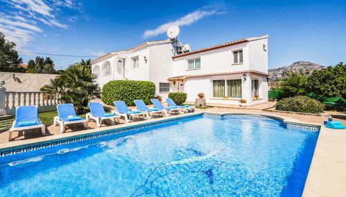 Villa Esther - Foto 1