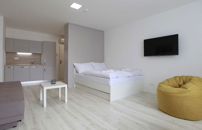 City Center Best Place Apartments - Photo 34