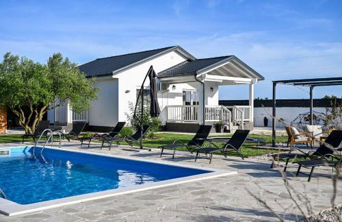 Holiday home Aprilis with pool, jacuzzi and sauna - Foto 5