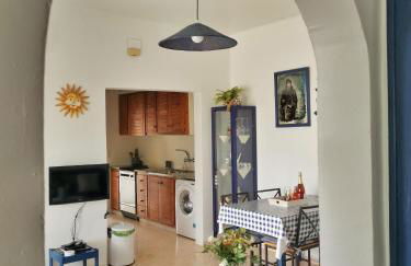 Caseta de pescadors a les cales de Colera, 2ª linea de mar - Foto 4