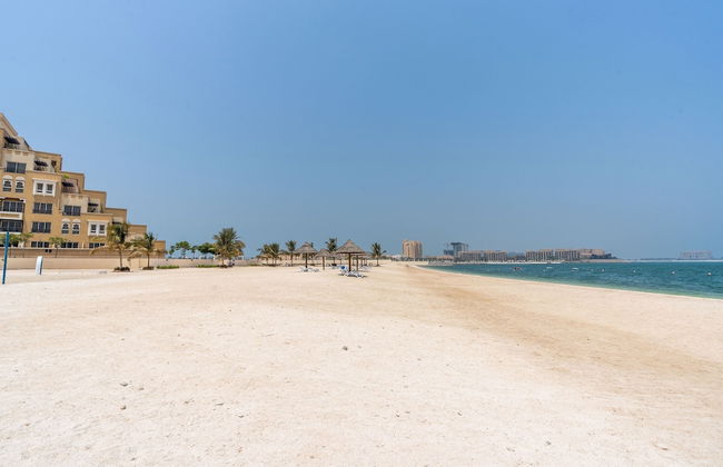 Amazing Stay With Beach Access & Balcony -rak - Foto 26