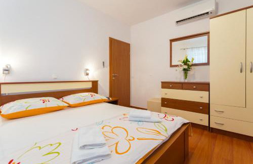 Apartments Slavica - Photo 2