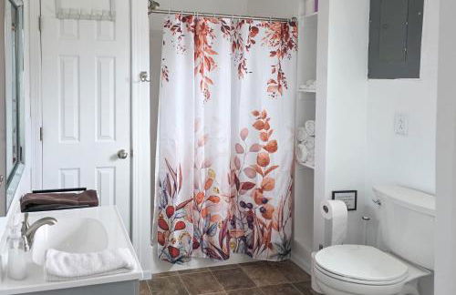 Walk to Nauvoo Temple Remodeled Family Apartment - Foto 14