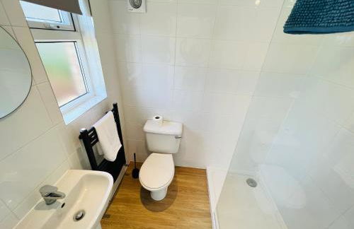 RedButt House, Freshwater, 3 Bedrooms, WiFi, Garden - Photo 25