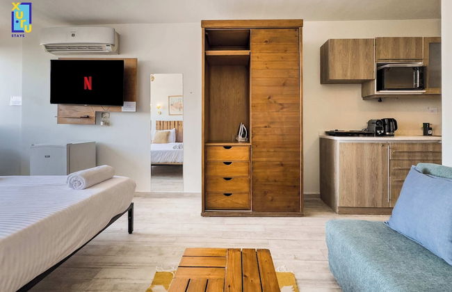 Xuru Stays I Jacuzzi Studios @ The Pyramids - Foto 62