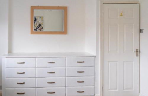 House - Sleeps 10 - Parking - Stn Close - Foto 18