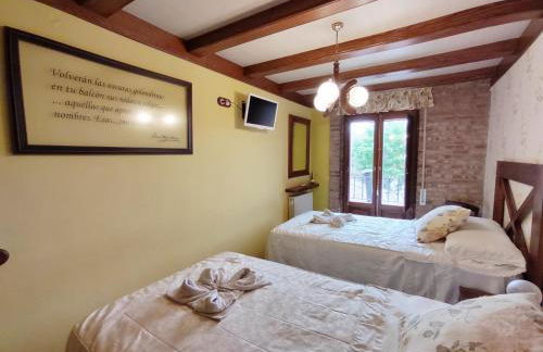 La Alcoba de Becquer - Photo 66