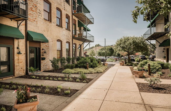 Waterfront 2BDR Condo in Grand Haven 110 - Foto 45