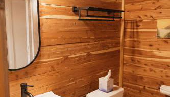 "The Lantern" Woodsy Cabin Experience w/ HotTub - Foto 4, Other
