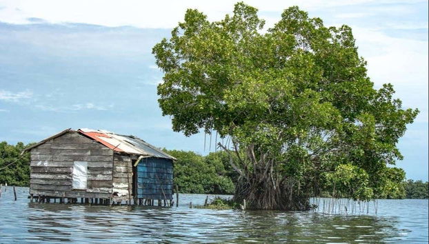 Durante la visita a los pueblos palafitos