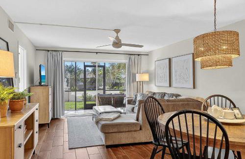 Coastal Paradise Condo Steps To Crescent Beach - Foto 5