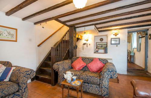 Beach Cottage - Photo 2