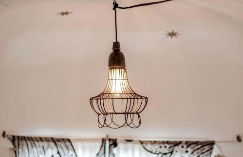 Sleek Retro Airstream Rental for Glamping for Two near Downtown Austin - Foto 21