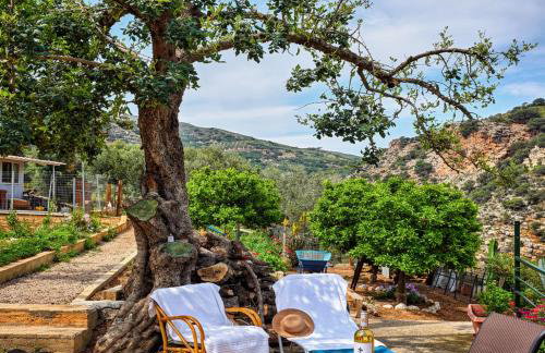 Palaiokastro Hillside Home 900m from the Beach - Foto 9