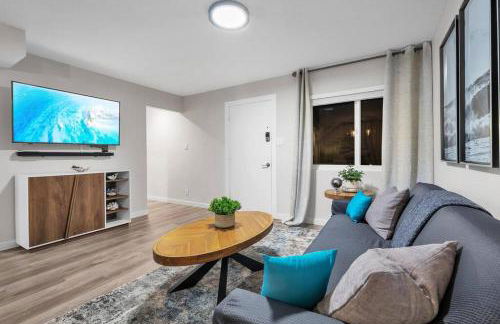 Ultimate Oceanside Retreat | Tower 9 Across from the Beach - Foto 42