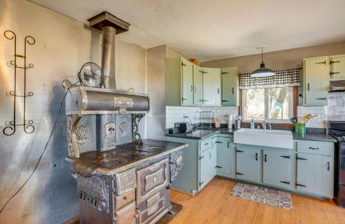 Mtn-View Gem on 20 Acres Patagonia Cabin Hideaway - Foto 10