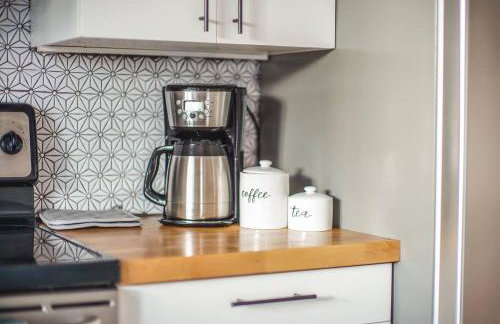 Turquoise Twin ★Vacation COS★3 King Beds★Near AFA - Foto 14