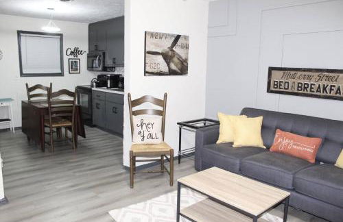 Just Enough - Foto 1