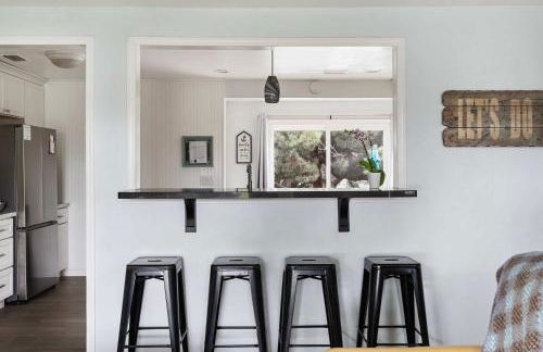 O-Side Beach Bungalow with Jaccuzi Blocks to beach - Photo 26