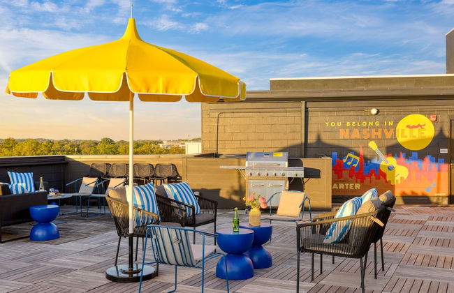 Dual Bachelor Pads w Rooftop Lounge Games Sleeps 26 5 Min to Broadway - Foto 2