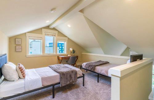 Exquisite Central Townhome with Spacious Loft and Gourmet Kitchen - Foto 32