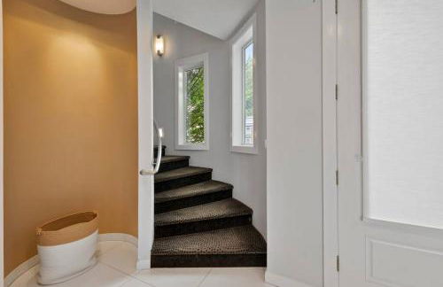 Piermont Waterfront Villa! - Photo 21