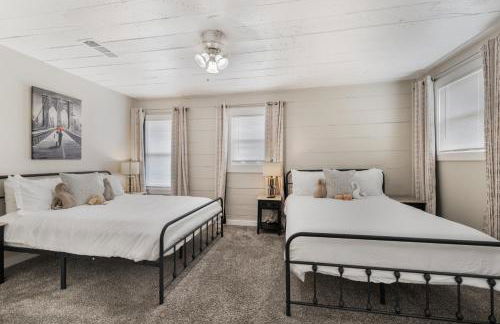 Stockyards- 4min Pet Friendly 3BR Luxe Gem - Foto 82