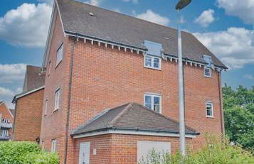 Modern Two Bedroom Wokingham Apartment, En Suite, Free WiFi, On Site Parking, Sleeps 4 - Foto 34
