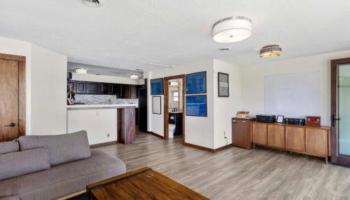 Lakefront Washington Home with Private Pool and Sauna - Foto 3