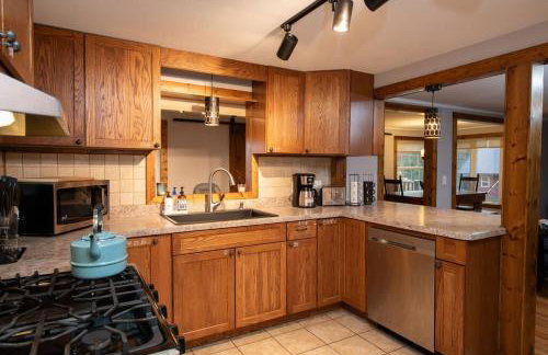 Pet friendly with Fireplace, Near Kasoag Snow Trail - Foto 18