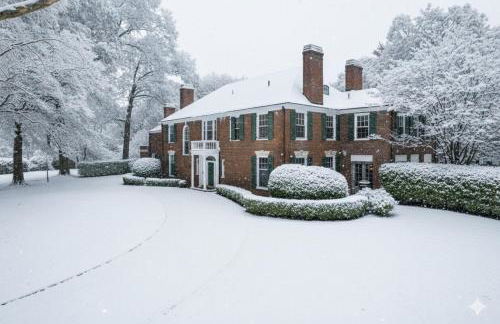 Private Resort Mansion with Pool - Foto 60