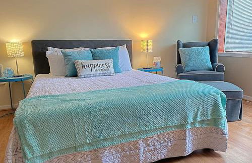 Charming Studio Jeannette Sleeps 3 Queen Bed - Foto 1