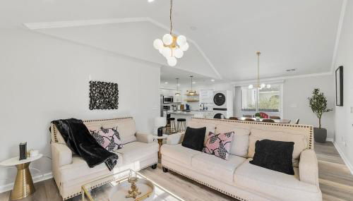 Renovated bungalow in DT Raleigh w firepit & king bed - Foto 2