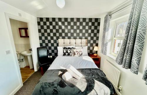 Mannys Apartment - Nice & Cozy 4Bed Flagship Lodge - Photo 18