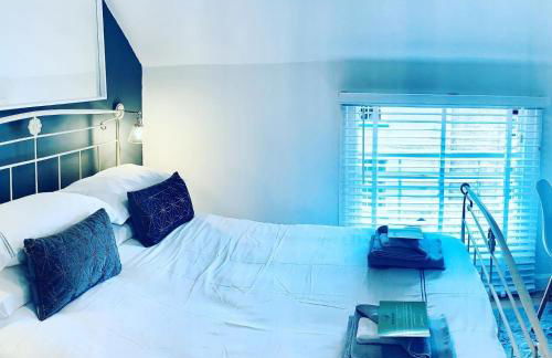 The Tenth House, Grade II Listed Georgian Town House, Wirksworth, Derbyshire, Peak District Cottage, Sleeps 4 - Foto 17