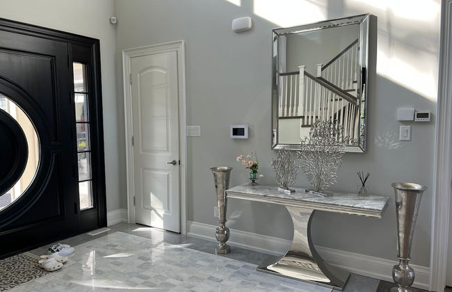 New Waterfront Mansion by Simply Comfort - Foto 2