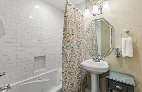 Oceanview Two Balconies Heated Pool Walk to beach - Foto 33